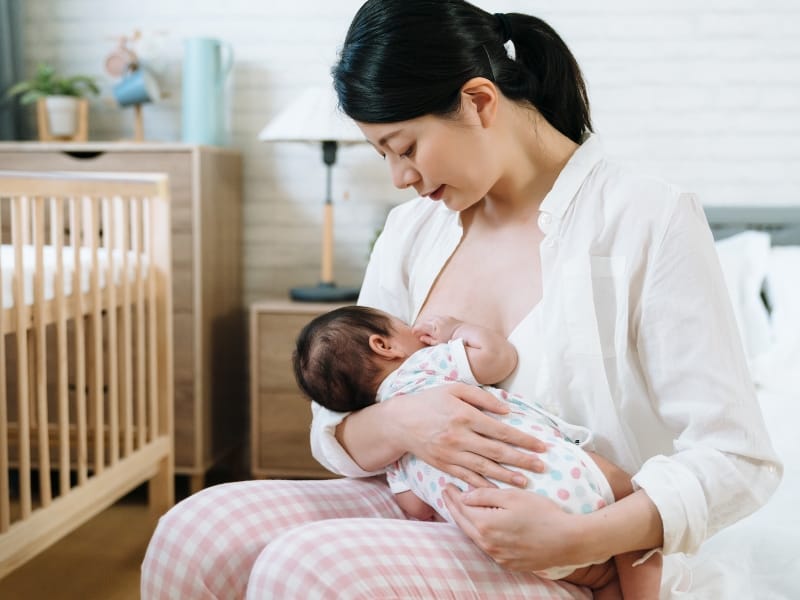 Bật Mí Cách Chăm Sóc Mẹ Và Bé Sau Sinh Tại Nhà
